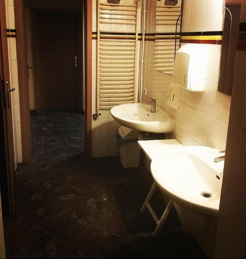 Hostel Ksiezycowy Inowrocław Εξωτερικό φωτογραφία